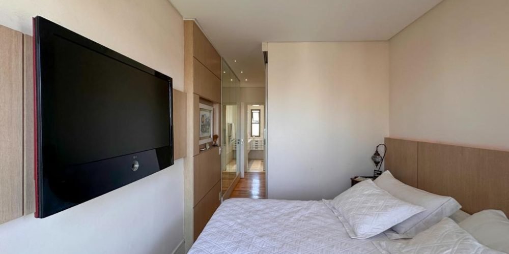 SUITE 1 B